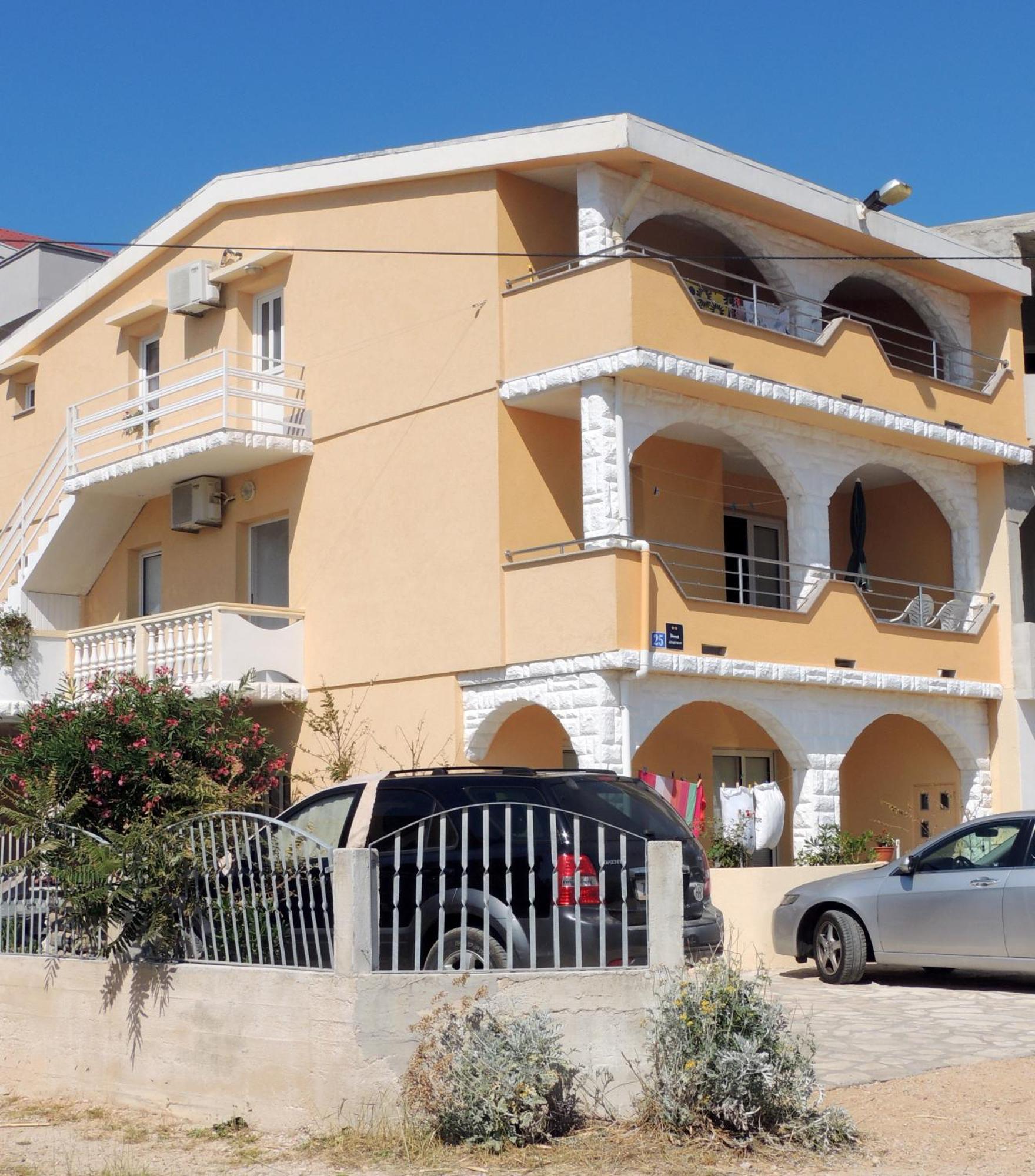 Apartman Husic 帕格 外观 照片