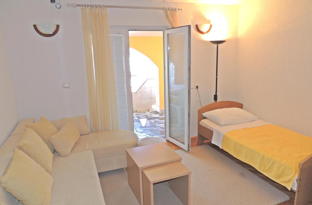 Apartman Husic 帕格 外观 照片